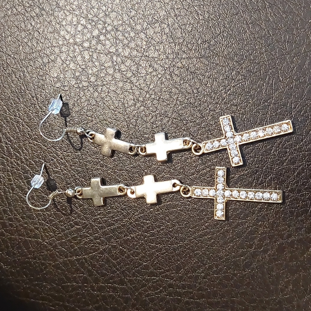 Jewelry Assortment - Picture 7 of 16